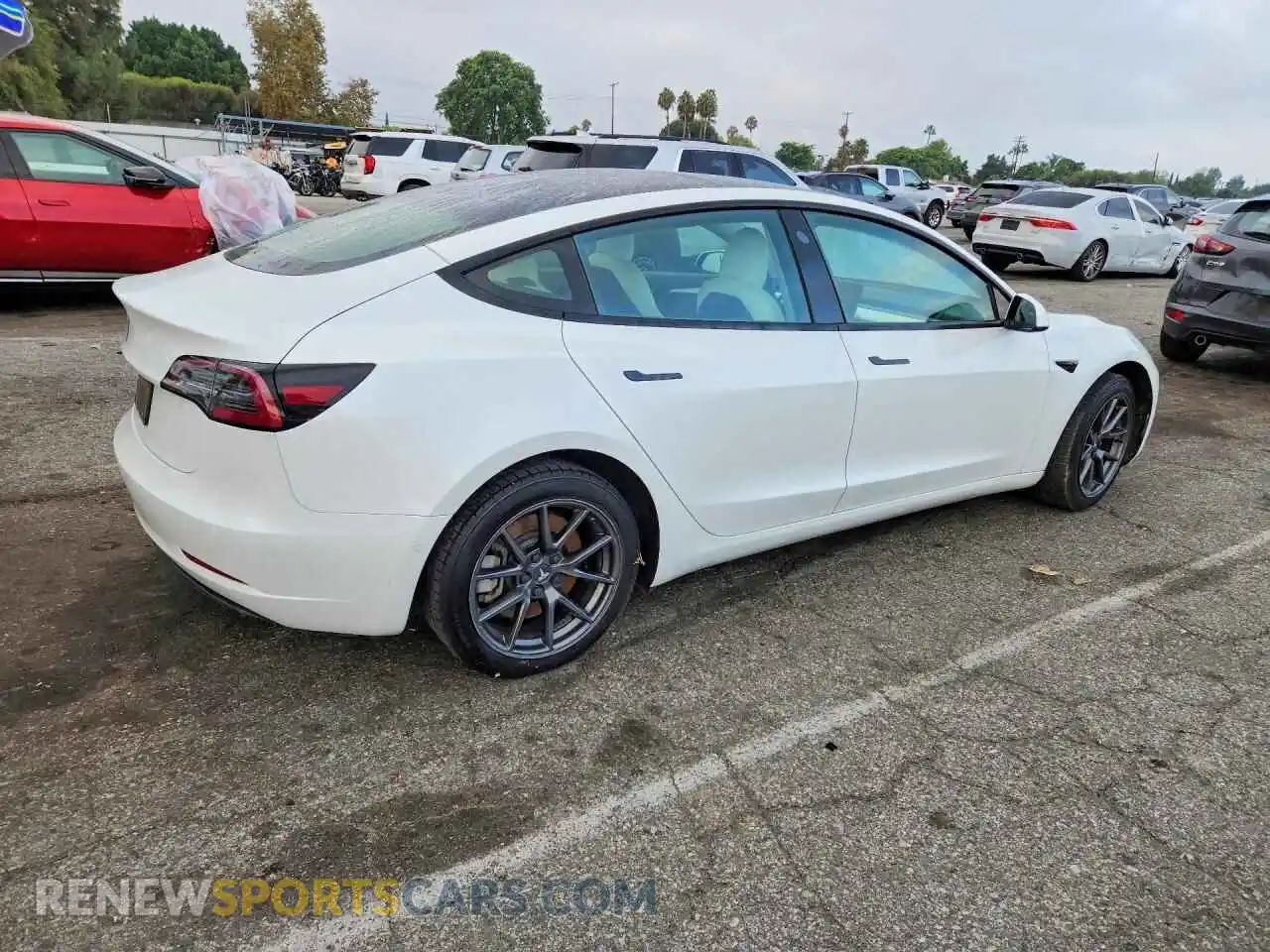 3 fotografías del automóvil dañado 5YJ3E1EA8MF028836 TESLA MODEL 3 2021
