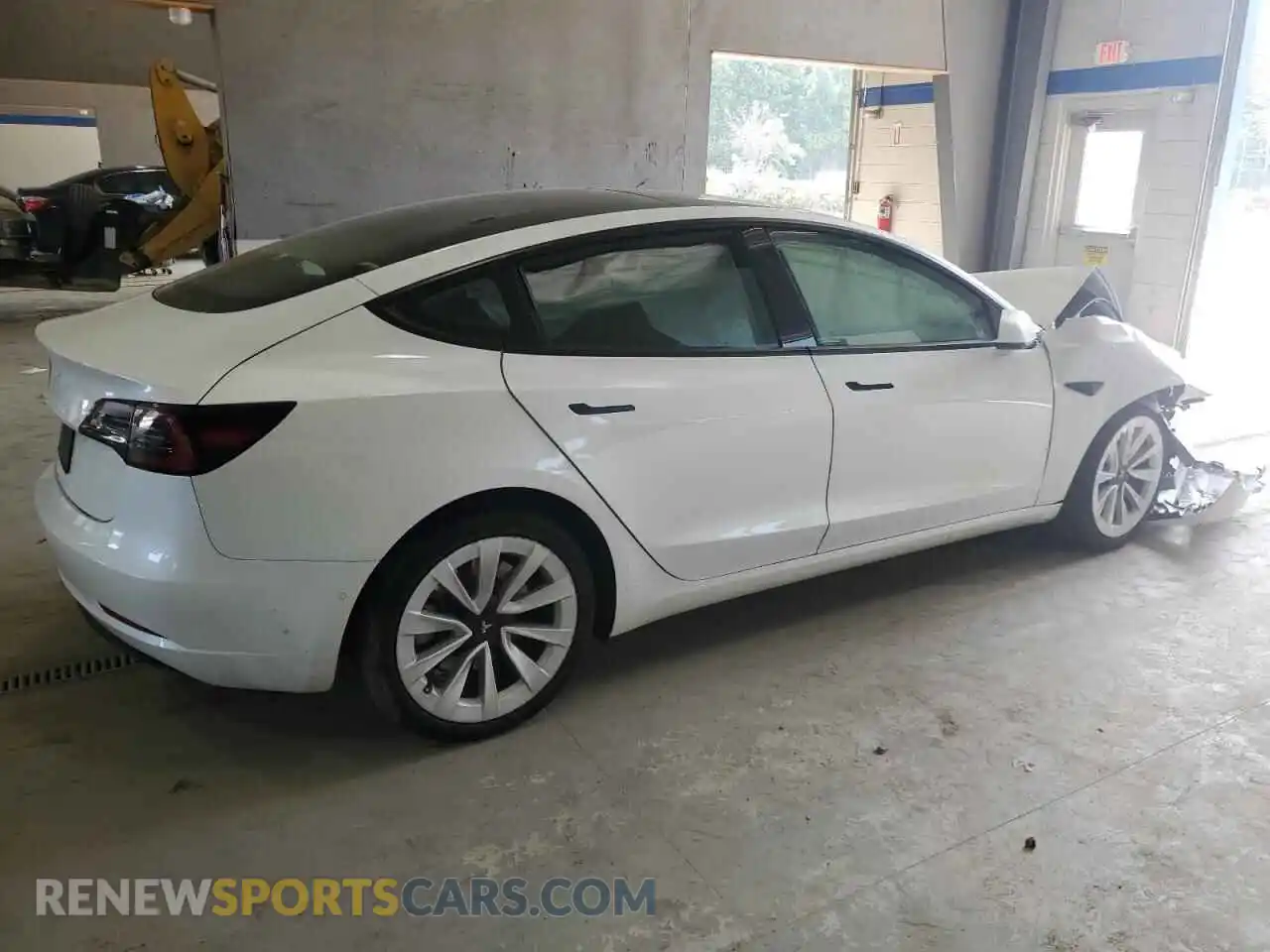 3 Photograph of a damaged car 5YJ3E1EA8MF045555 TESLA MODEL 3 2021