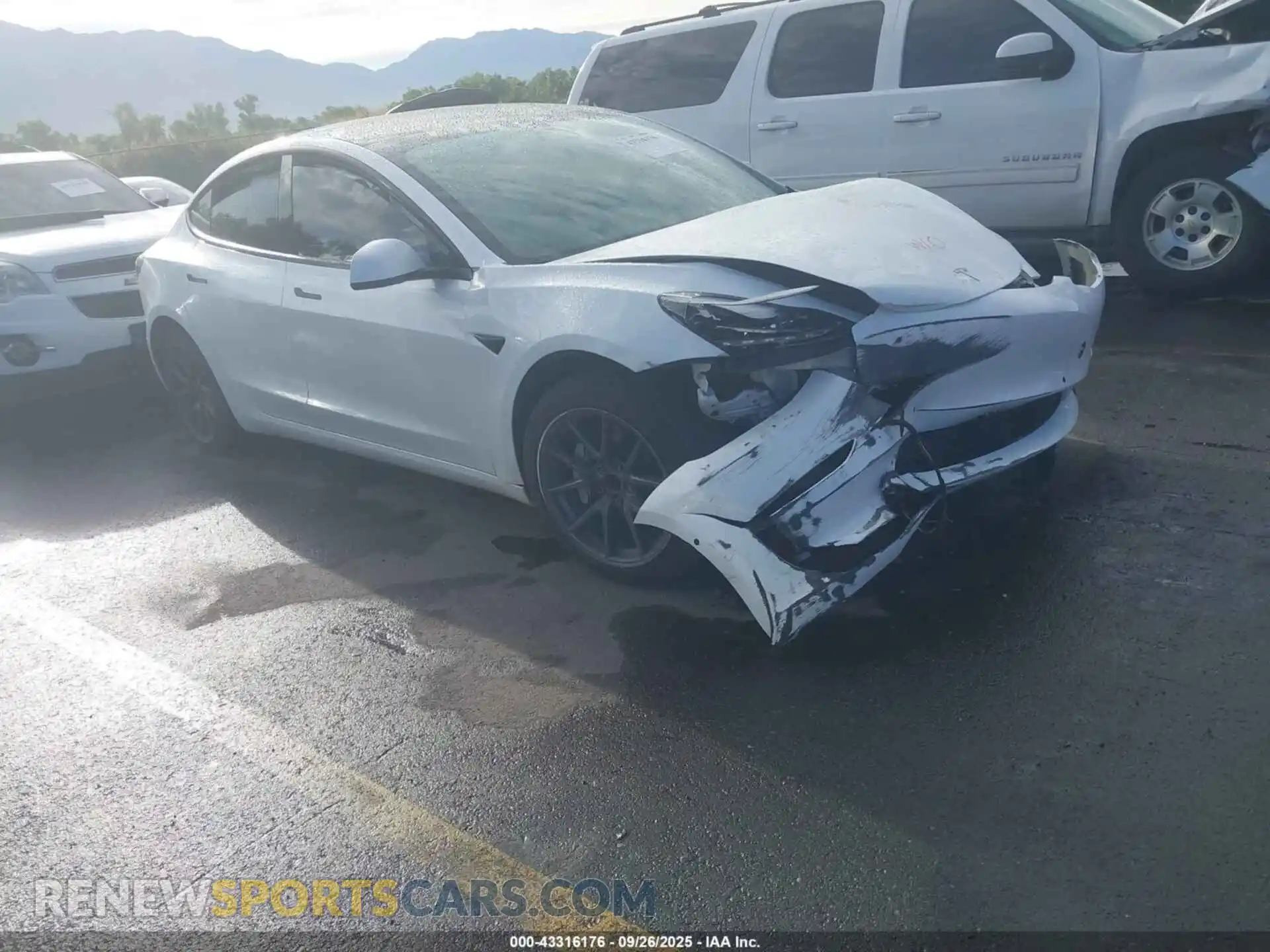 1 Photograph of a damaged car 5YJ3E1EA8MF045667 TESLA MODEL 3 2021