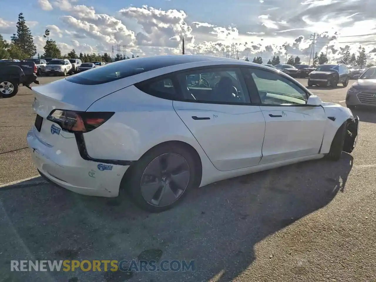3 Photograph of a damaged car 5YJ3E1EA8MF921394 TESLA MODEL 3 2021