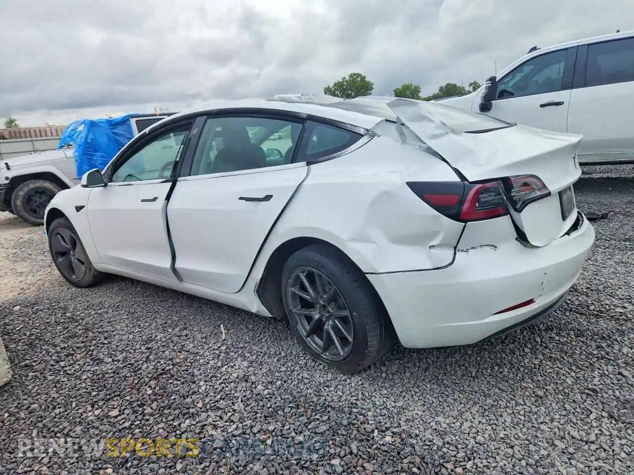 2 Photograph of a damaged car 5YJ3E1EA9MF013620 TESLA MODEL 3 2021