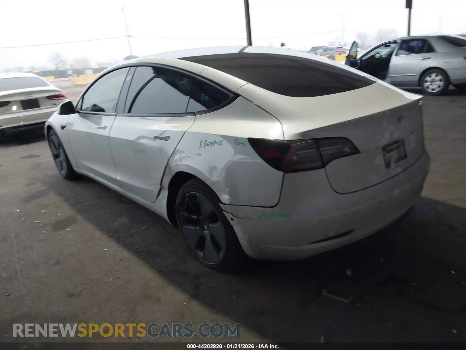 3 Фотография поврежденного автомобиля 5YJ3E1EA9MF071792 TESLA MODEL 3 2021