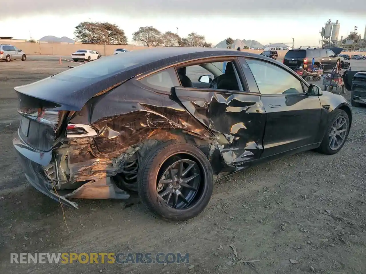 3 Photograph of a damaged car 5YJ3E1EA9MF915068 TESLA MODEL 3 2021