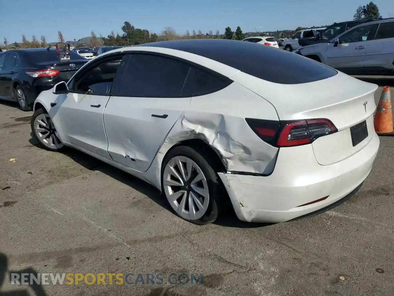 2 Photograph of a damaged car 5YJ3E1EA9MF961676 TESLA MODEL 3 2021