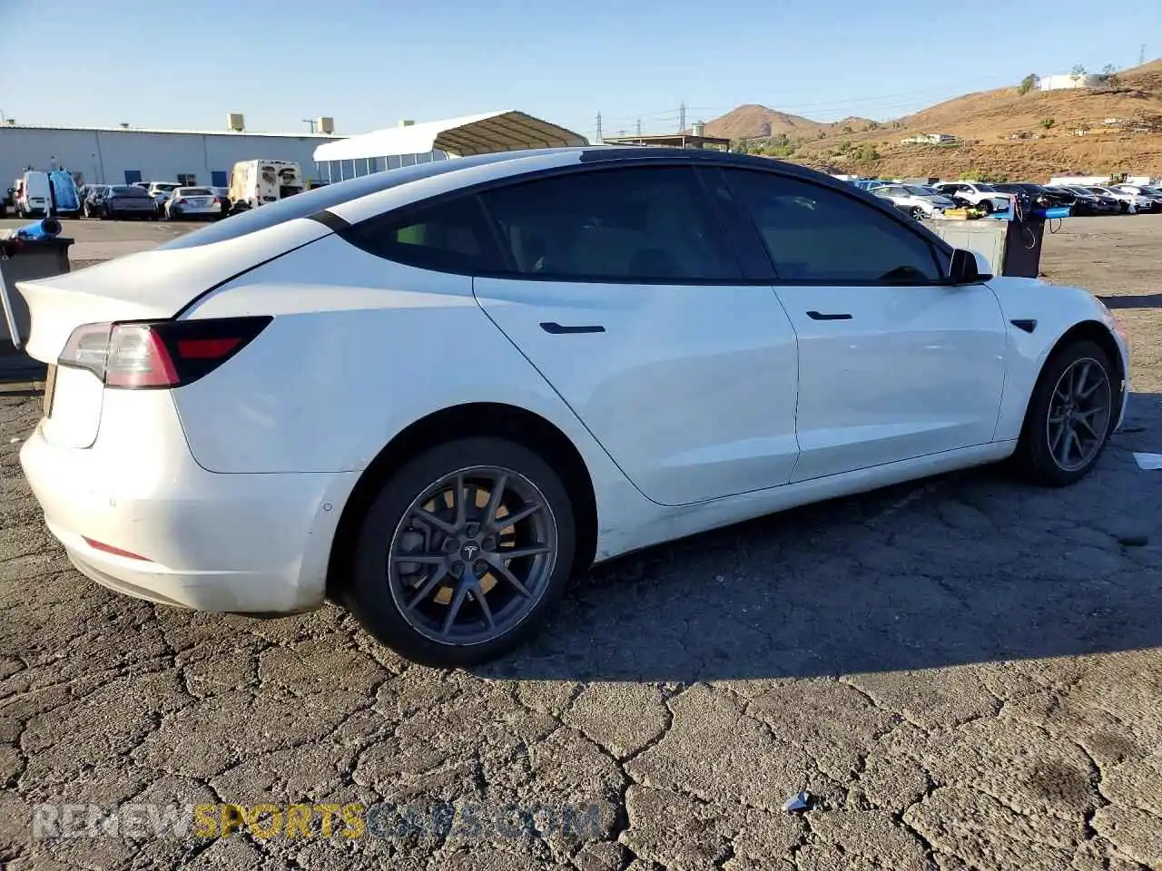 3 fotografías del automóvil dañado 5YJ3E1EA9MF994290 TESLA MODEL 3 2021