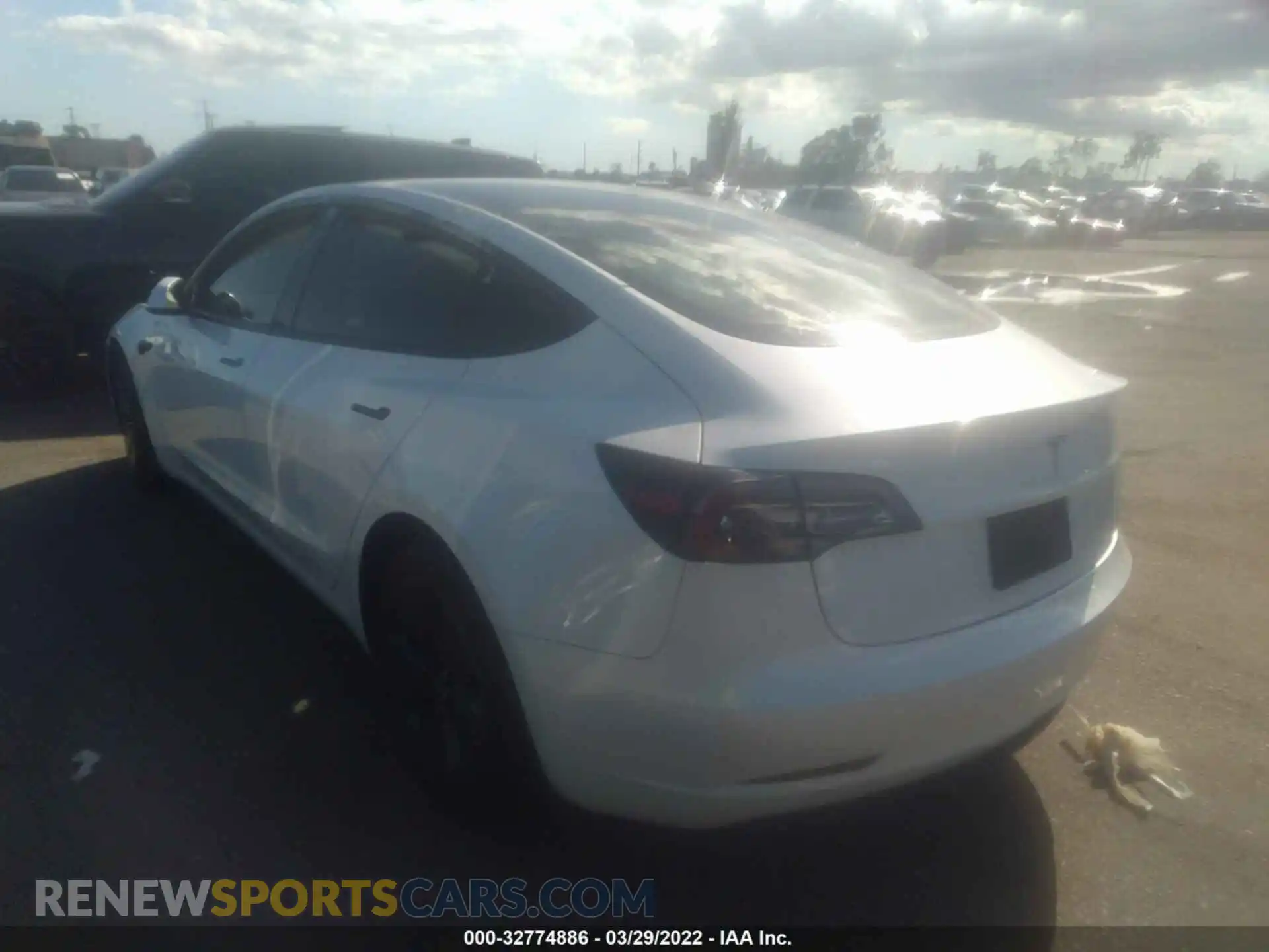 3 Photograph of a damaged car 5YJ3E1EAXMF015778 TESLA MODEL 3 2021