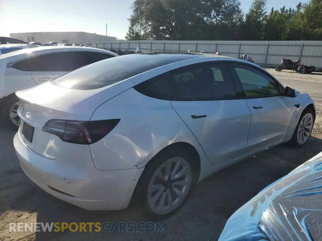 3 Photograph of a damaged car 5YJ3E1EAXMF045573 TESLA MODEL 3 2021
