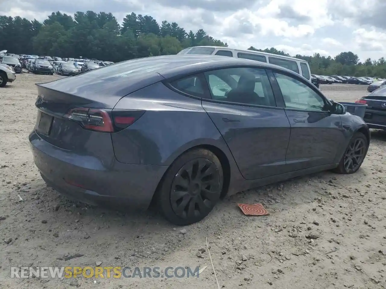 3 Photograph of a damaged car 5YJ3E1EAXMF048733 TESLA MODEL 3 2021