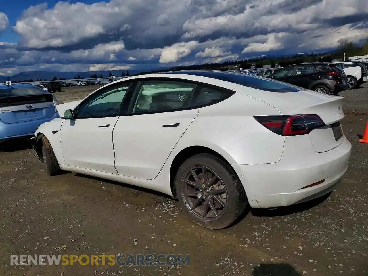 2 Фотография поврежденного автомобиля 5YJ3E1EAXMF053138 TESLA MODEL 3 2021