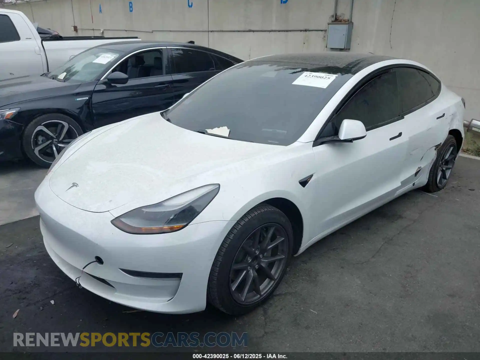 2 Photograph of a damaged car 5YJ3E1EAXMF876961 TESLA MODEL 3 2021