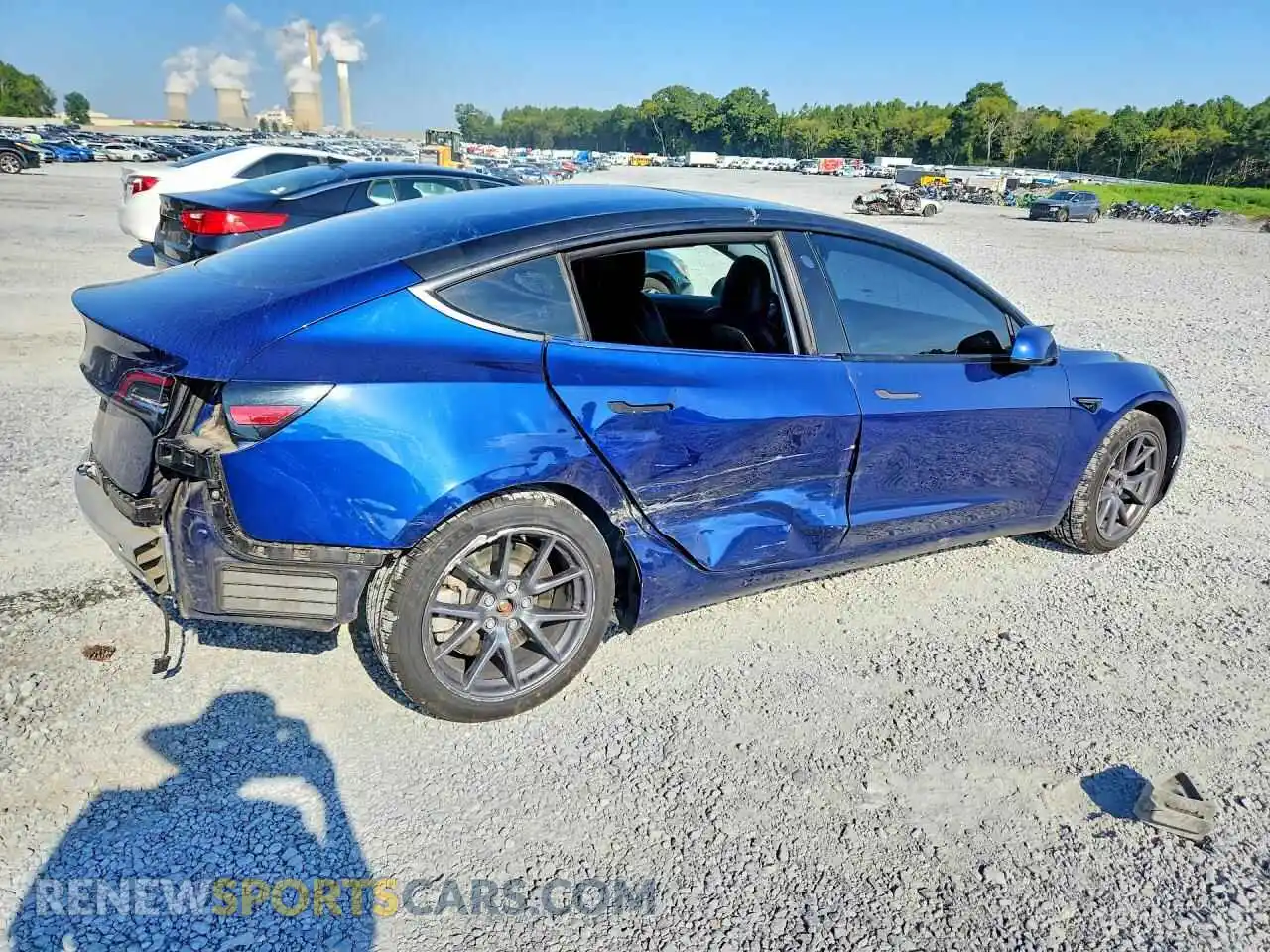 3 Photograph of a damaged car 5YJ3E1EAXMF923356 TESLA MODEL 3 2021