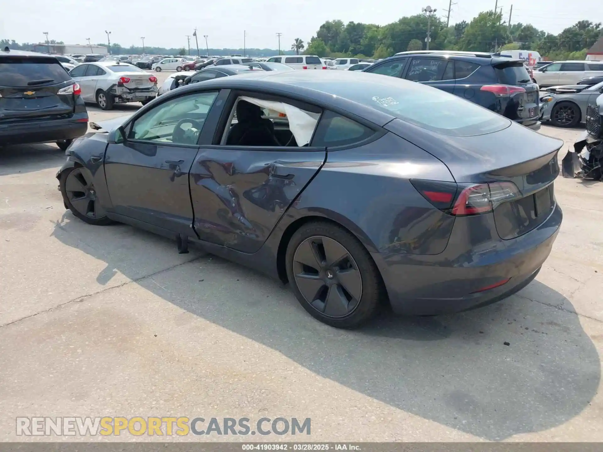3 Photograph of a damaged car 5YJ3E1EAXMF991463 TESLA MODEL 3 2021