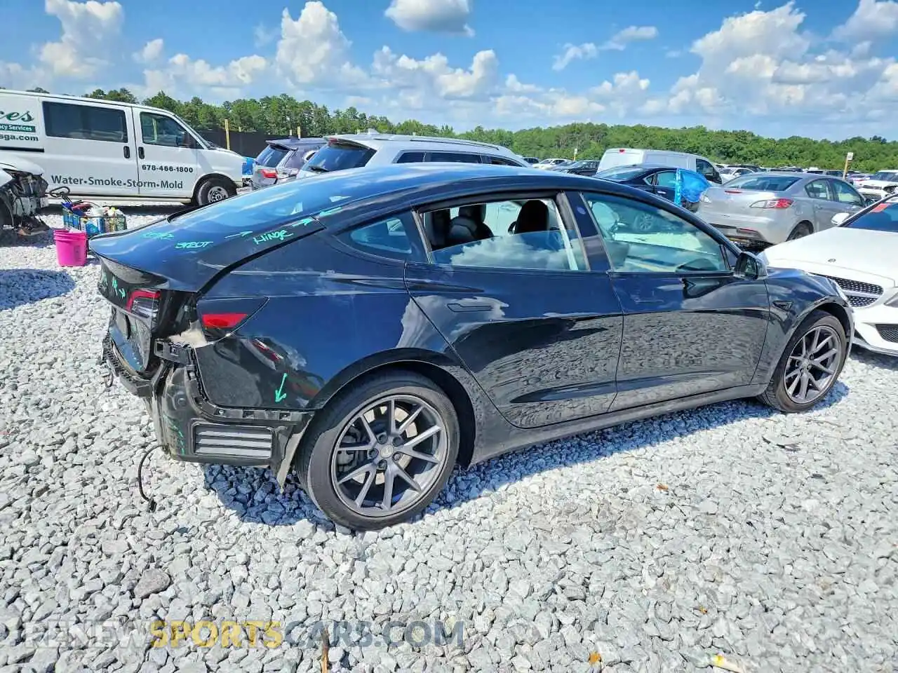 3 Photograph of a damaged car 5YJ3E1EB0MF035613 TESLA MODEL 3 2021