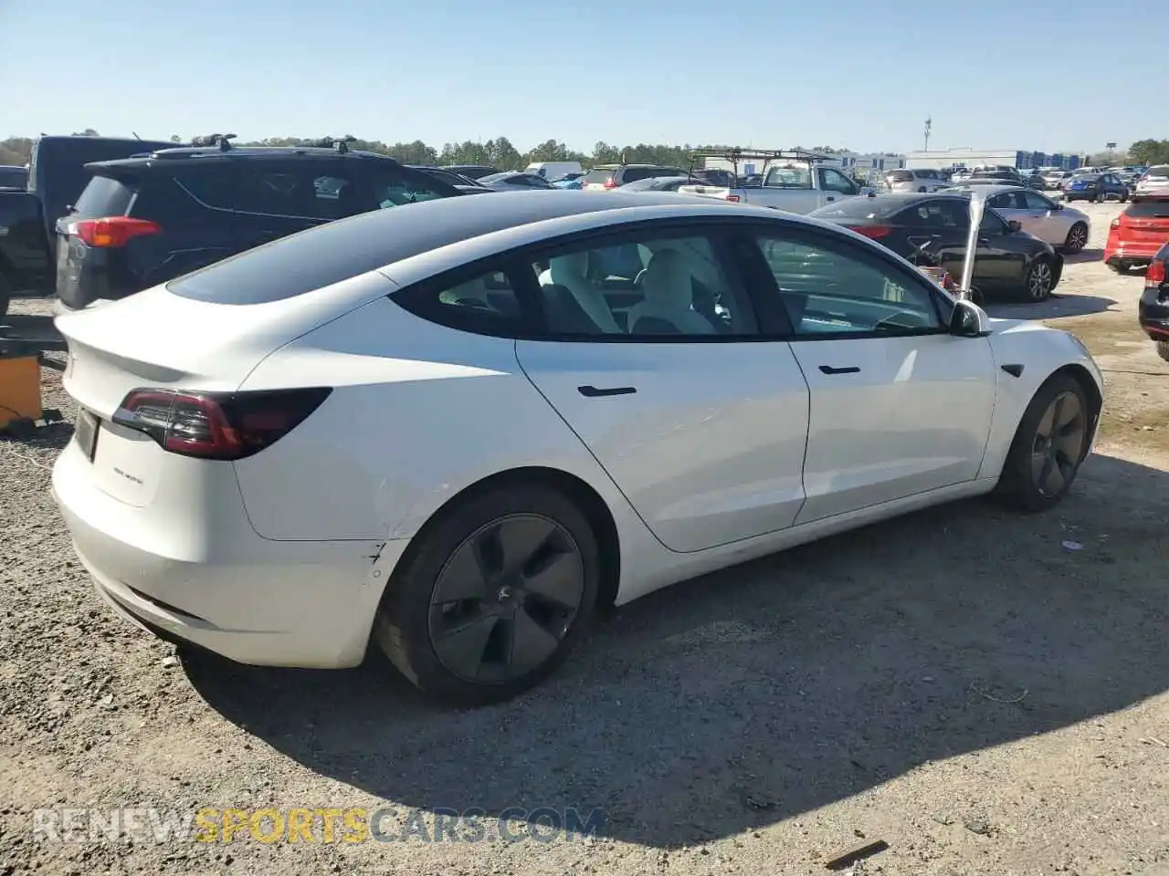 3 Photograph of a damaged car 5YJ3E1EB0MF036440 TESLA MODEL 3 2021