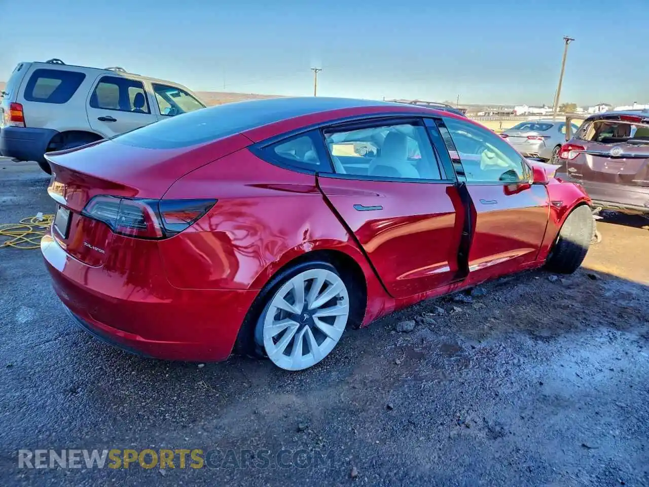 3 fotografías del automóvil dañado 5YJ3E1EB0MF053495 TESLA MODEL 3 2021
