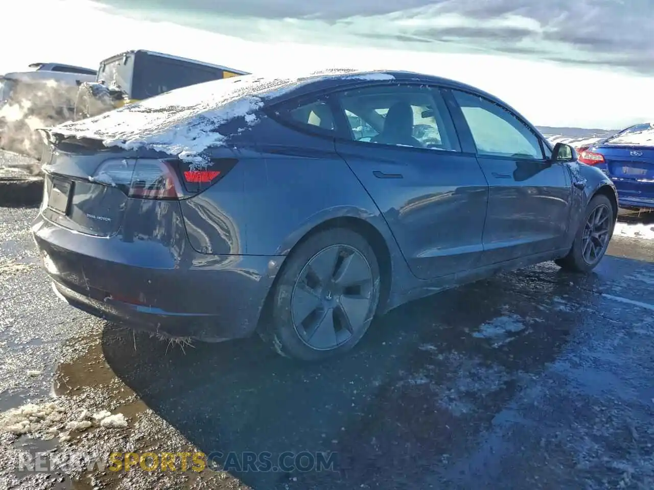 3 Photograph of a damaged car 5YJ3E1EB1MF036401 TESLA MODEL 3 2021