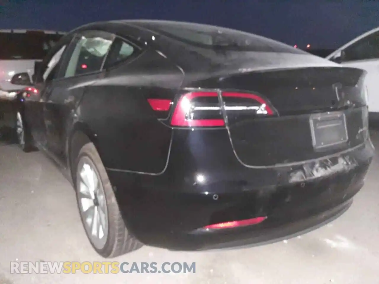 3 Photograph of a damaged car 5YJ3E1EB1MF071178 TESLA MODEL 3 2021