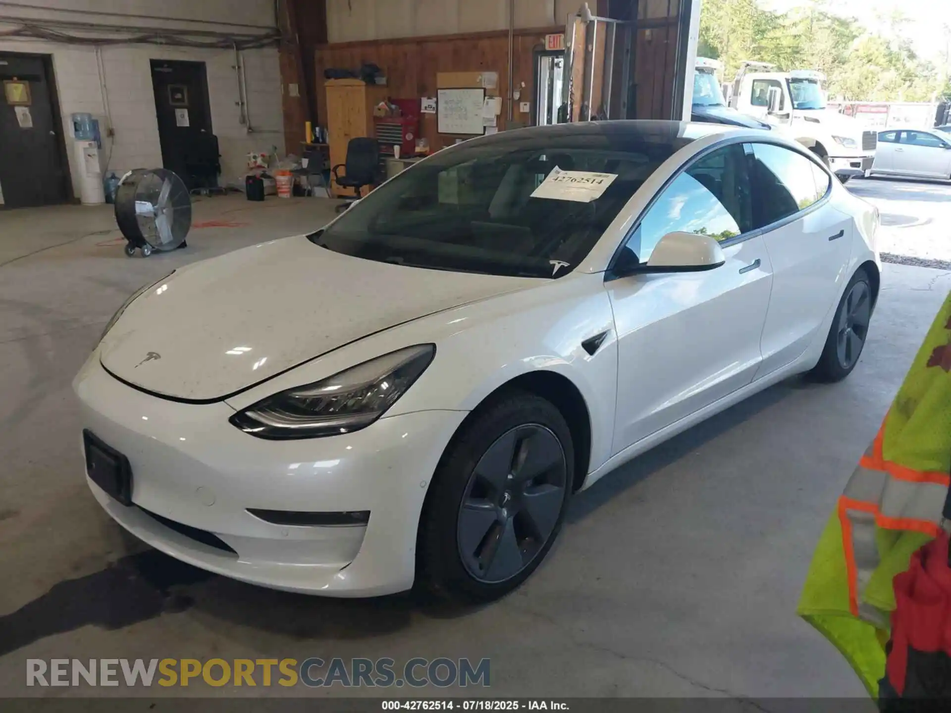 2 Photograph of a damaged car 5YJ3E1EB1MF855487 TESLA MODEL 3 2021