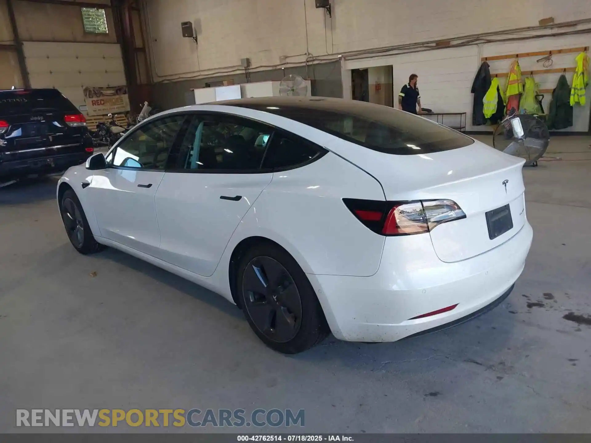 3 Photograph of a damaged car 5YJ3E1EB1MF855487 TESLA MODEL 3 2021