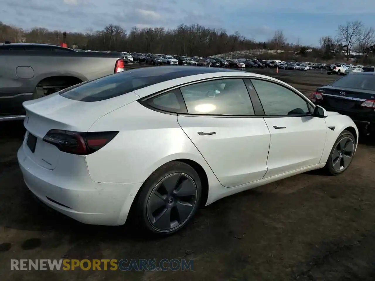 3 Photograph of a damaged car 5YJ3E1EB1MF859104 TESLA MODEL 3 2021