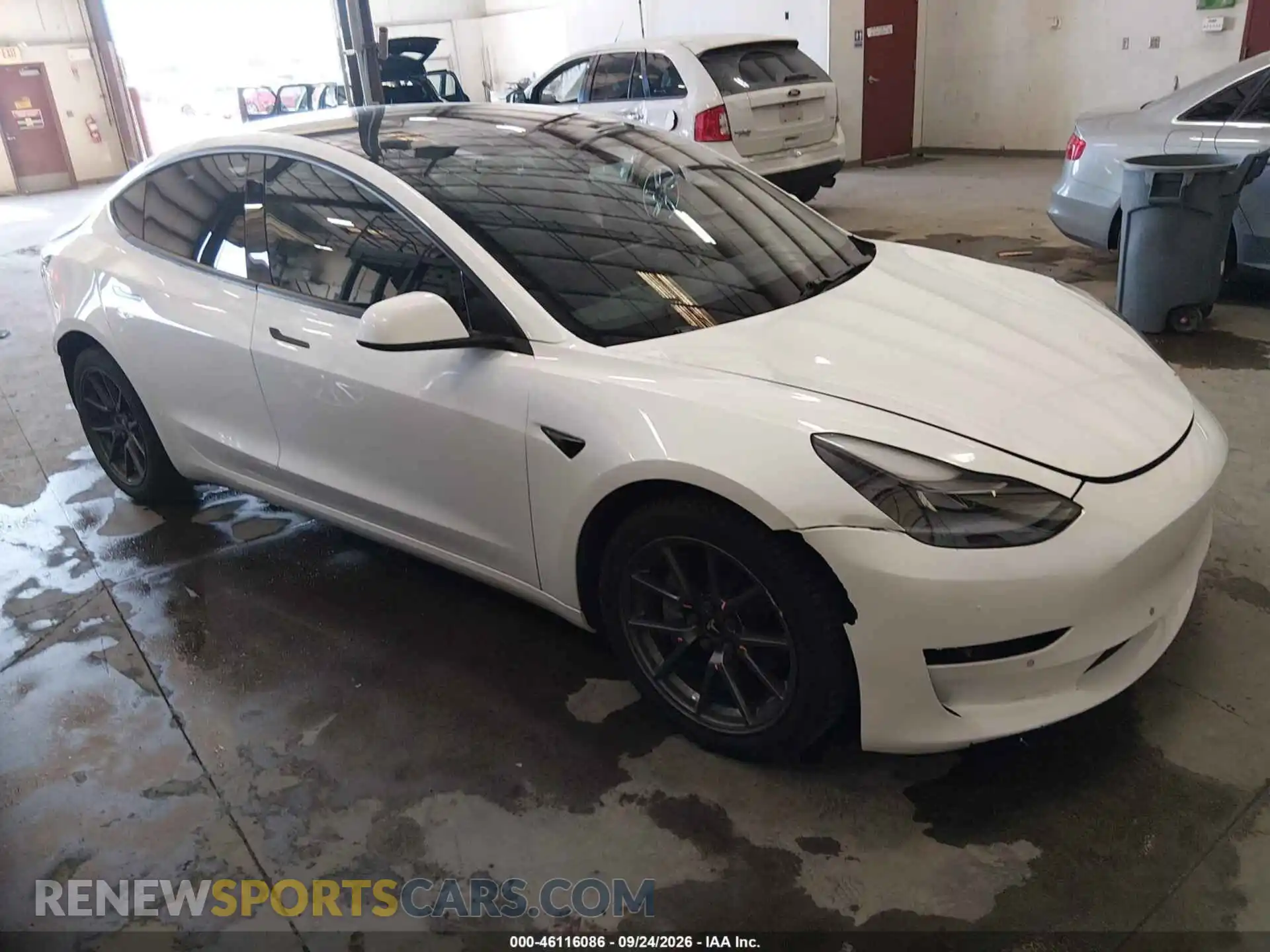 1 Photograph of a damaged car 5YJ3E1EB1MF938983 TESLA MODEL 3 2021