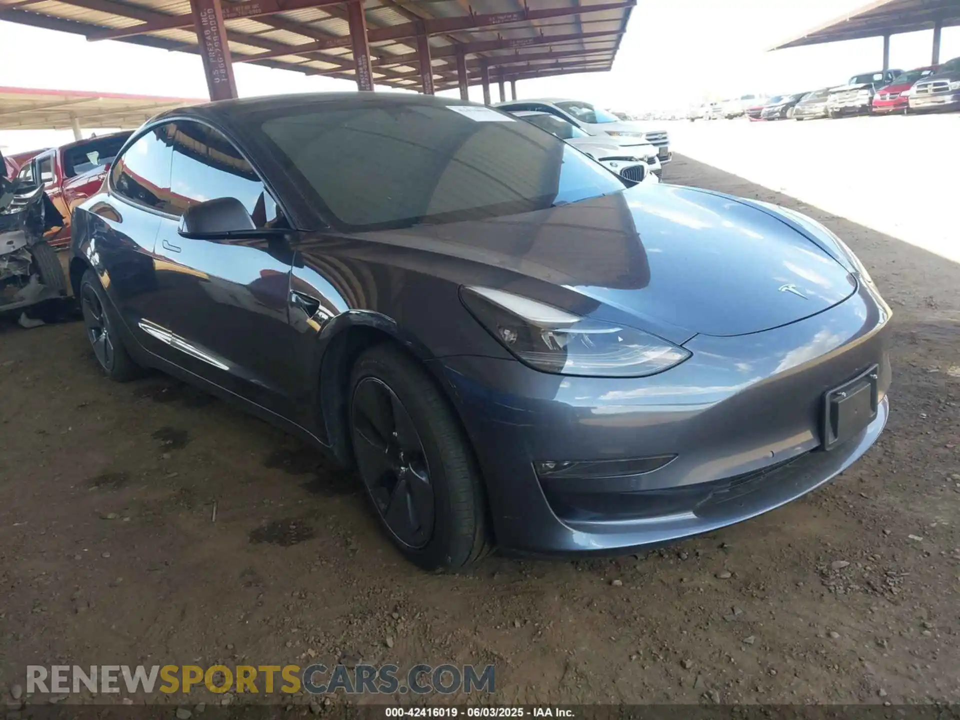 1 Photograph of a damaged car 5YJ3E1EB1MF979663 TESLA MODEL 3 2021