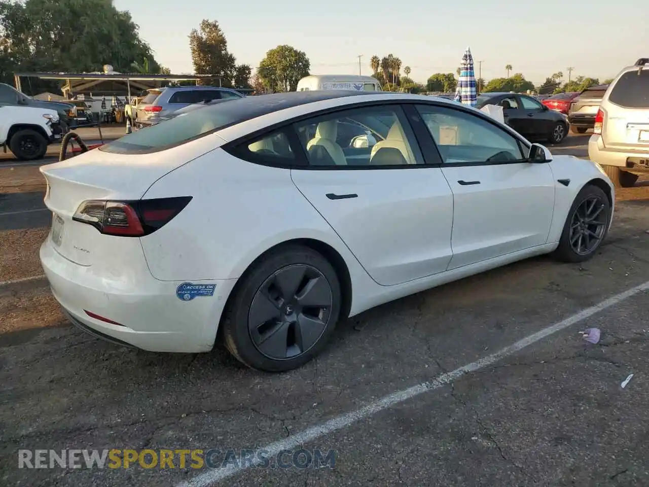 3 Photograph of a damaged car 5YJ3E1EB1MF999914 TESLA MODEL 3 2021