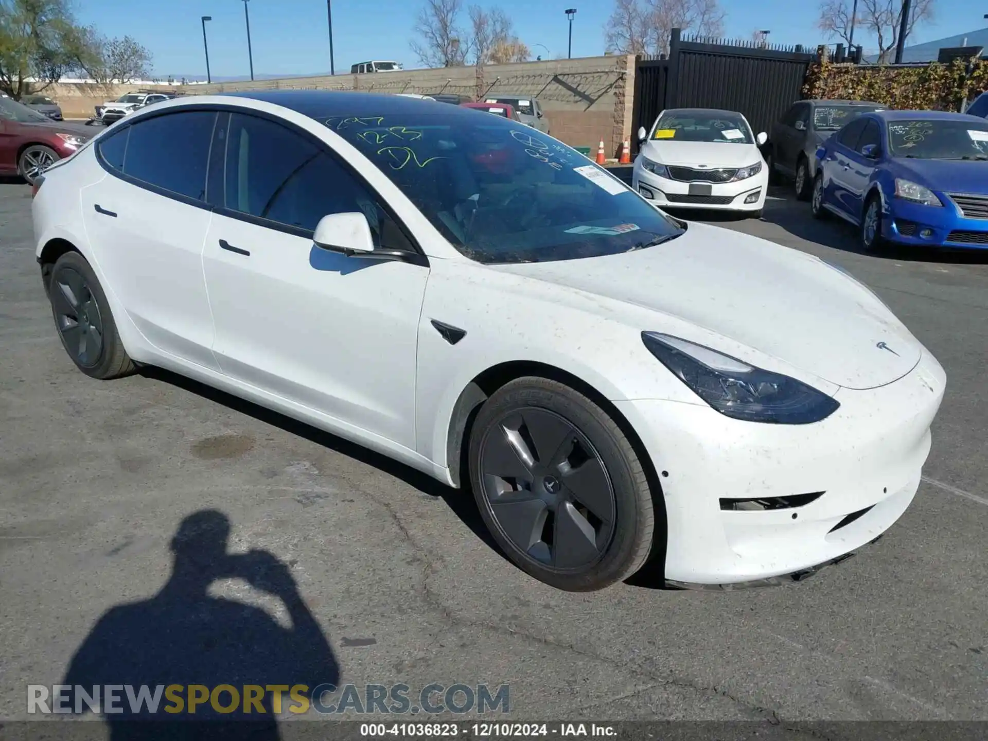 1 Photograph of a damaged car 5YJ3E1EB2MF063221 TESLA MODEL 3 2021