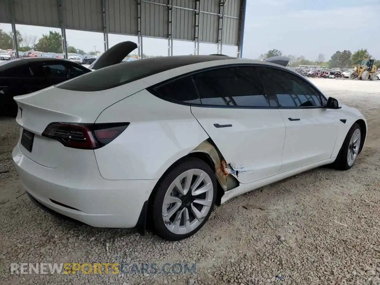 3 Photograph of a damaged car 5YJ3E1EB2MF065714 TESLA MODEL 3 2021