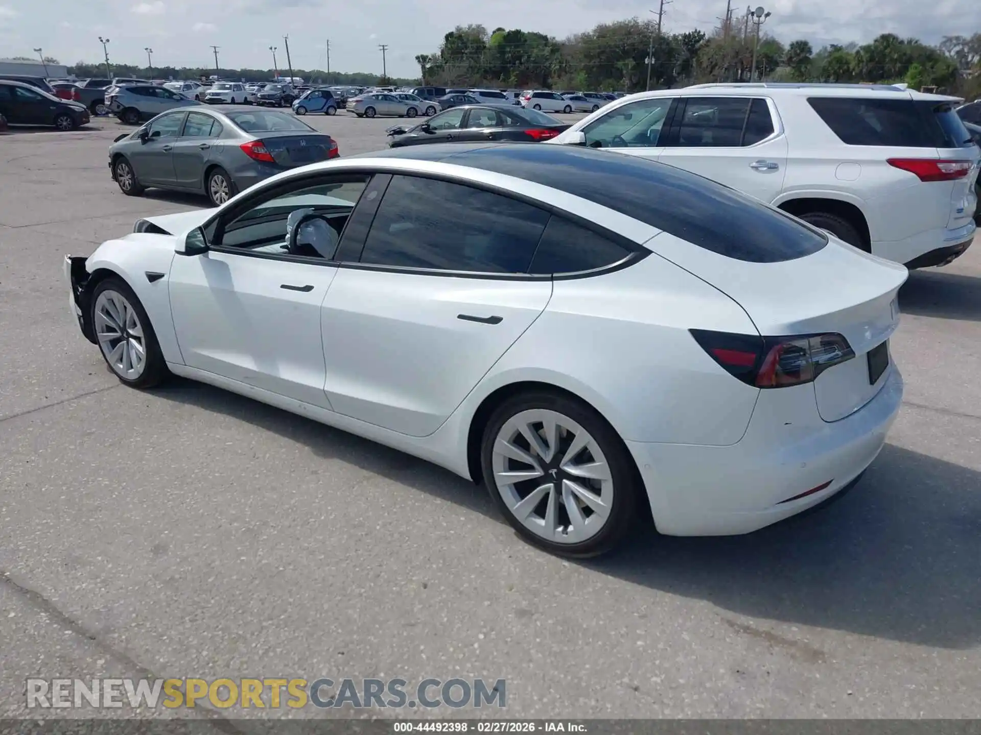 3 Photograph of a damaged car 5YJ3E1EB2MF925028 TESLA MODEL 3 2021