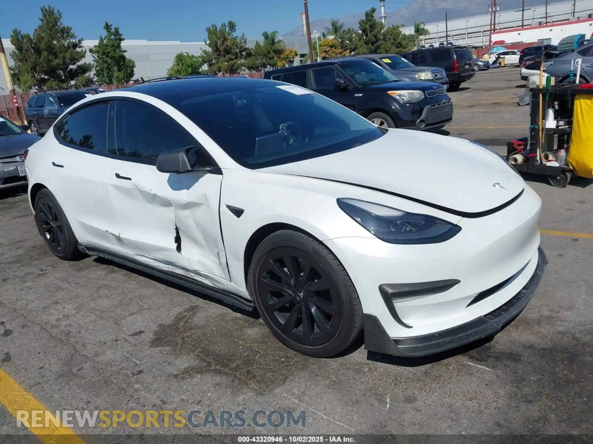 1 Photograph of a damaged car 5YJ3E1EB2MF925790 TESLA MODEL 3 2021
