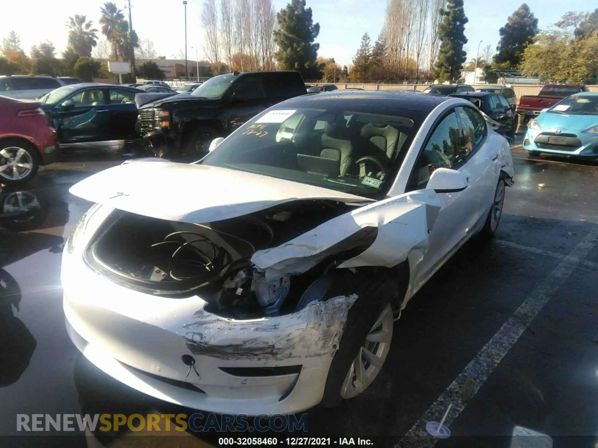 2 Photograph of a damaged car 5YJ3E1EB2MF927474 TESLA MODEL 3 2021