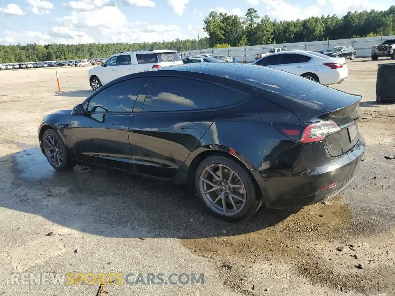 2 Photograph of a damaged car 5YJ3E1EB2MF948129 TESLA MODEL 3 2021
