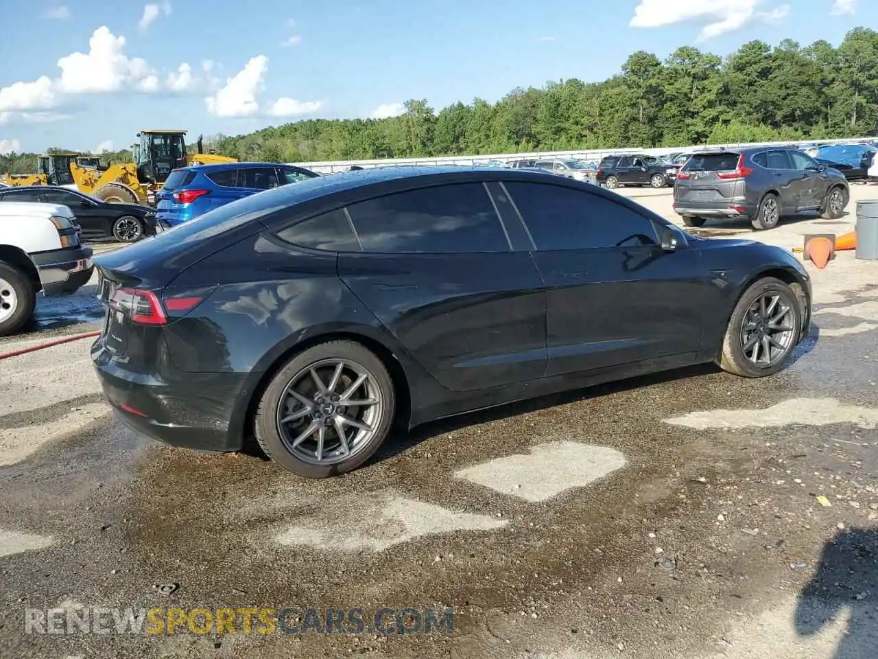 3 Photograph of a damaged car 5YJ3E1EB2MF948129 TESLA MODEL 3 2021