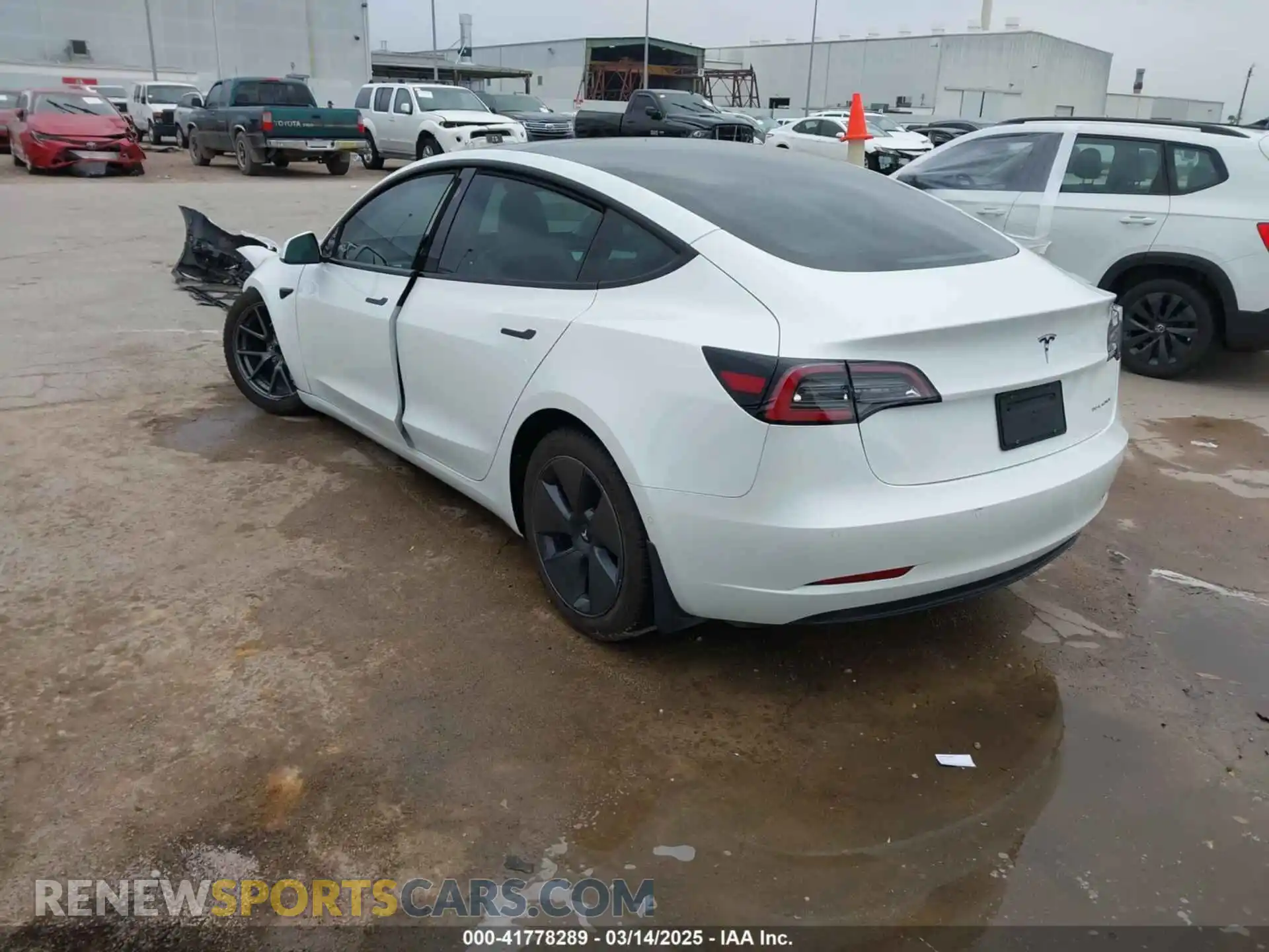 3 Photograph of a damaged car 5YJ3E1EB3MF059713 TESLA MODEL 3 2021