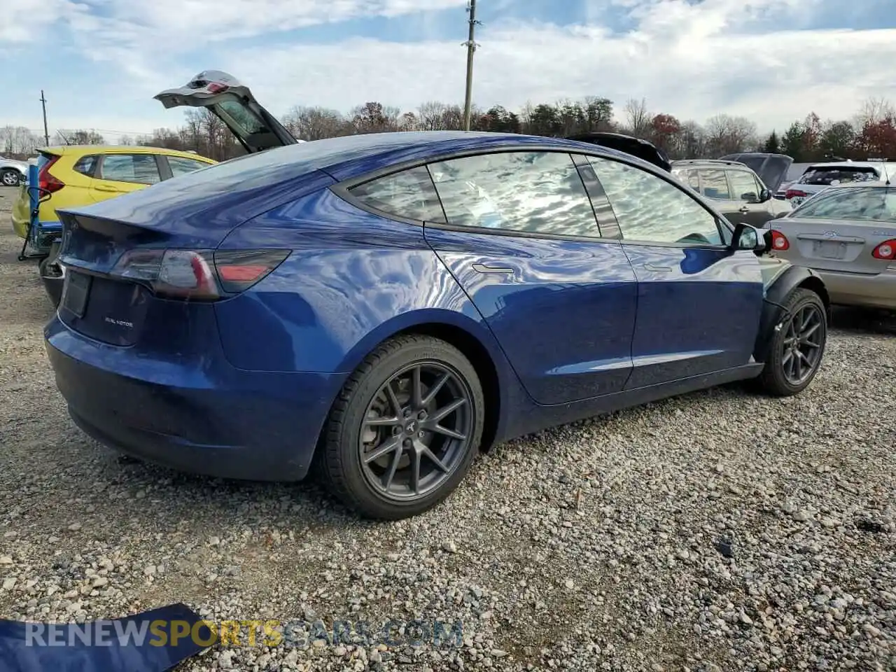 3 Photograph of a damaged car 5YJ3E1EB3MF061042 TESLA MODEL 3 2021