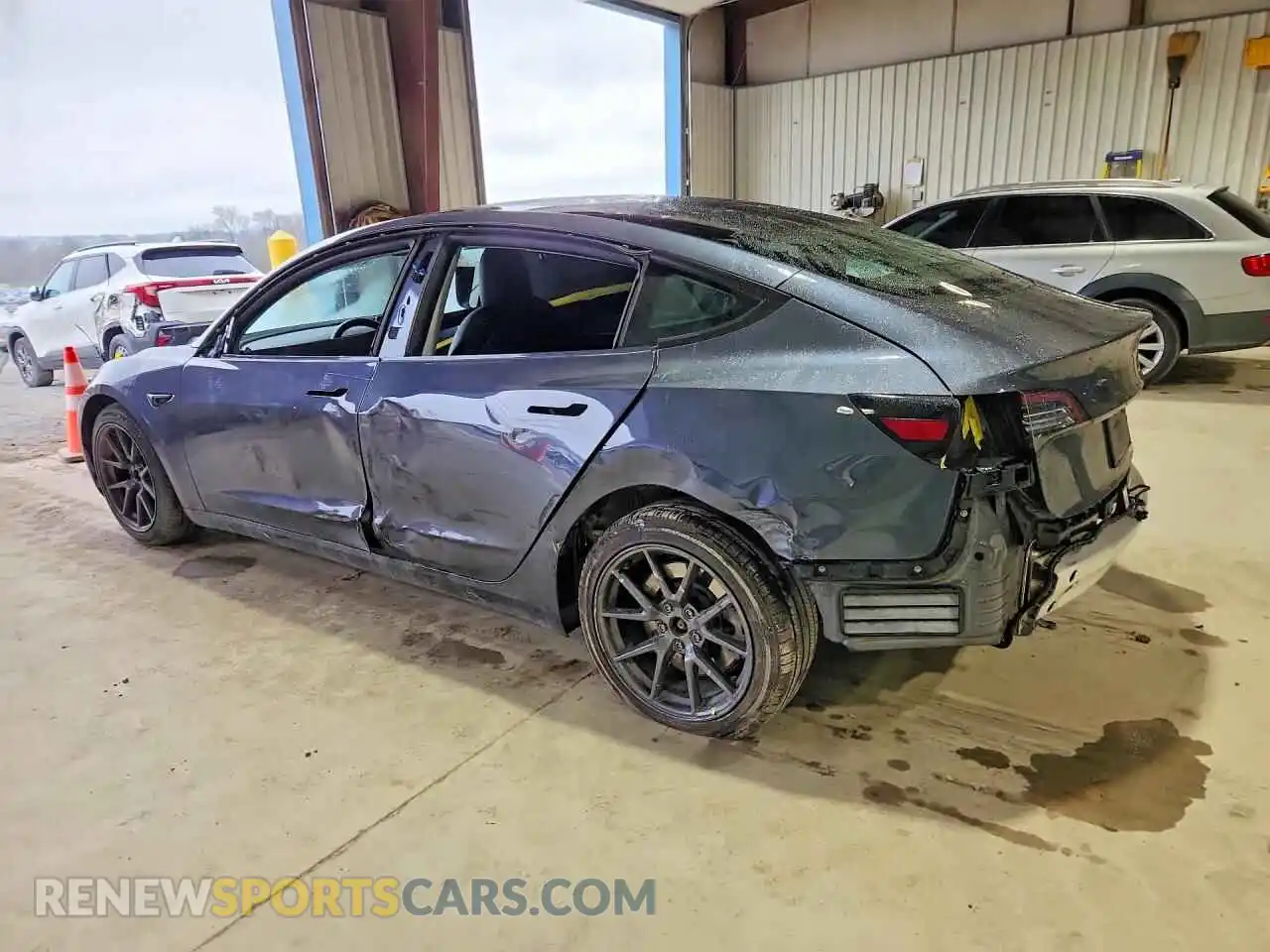 2 Photograph of a damaged car 5YJ3E1EB3MF852719 TESLA MODEL 3 2021