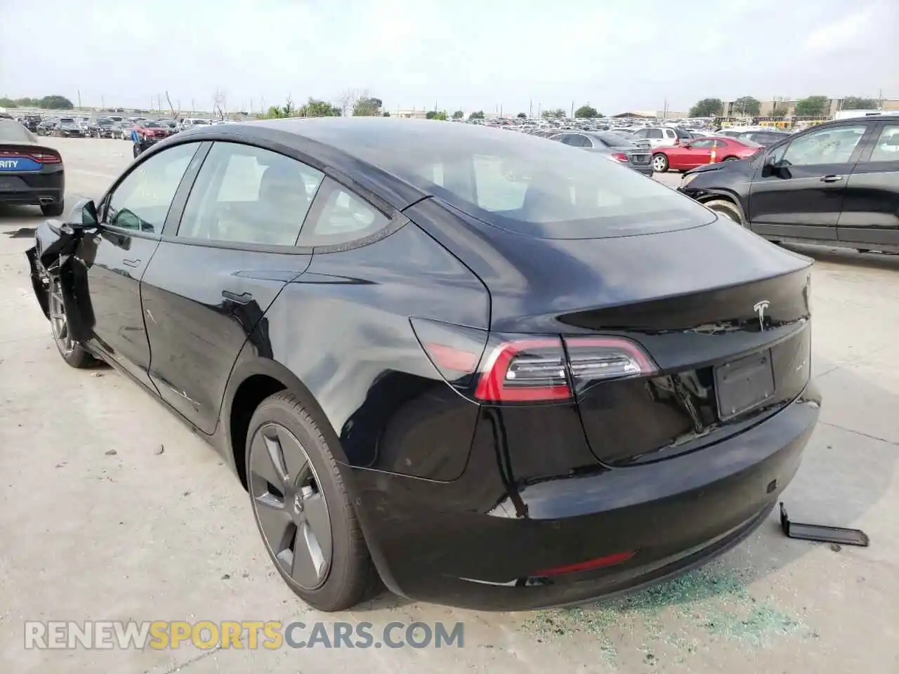 3 Photograph of a damaged car 5YJ3E1EB3MF992141 TESLA MODEL 3 2021