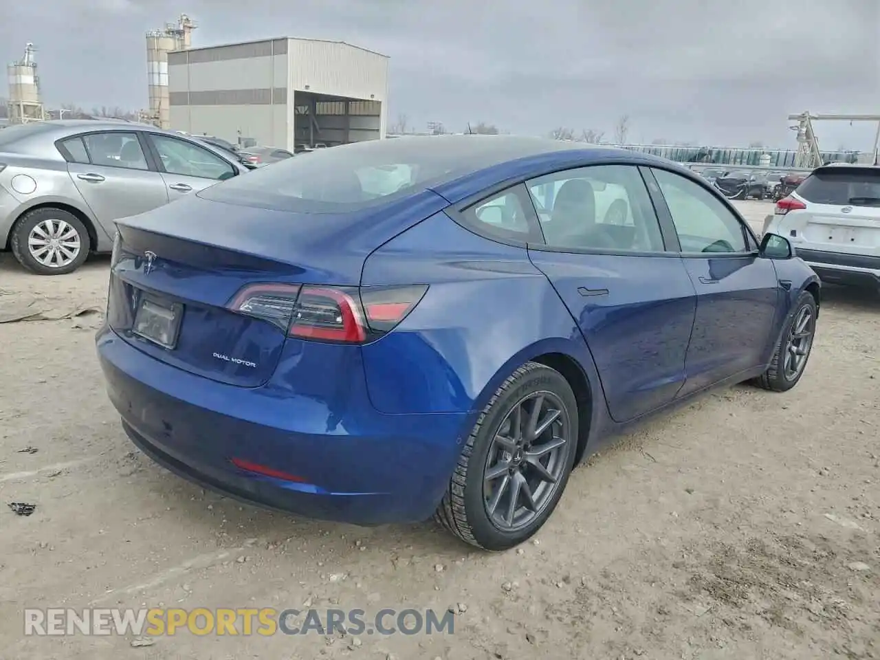 3 Photograph of a damaged car 5YJ3E1EB4MF032827 TESLA MODEL 3 2021
