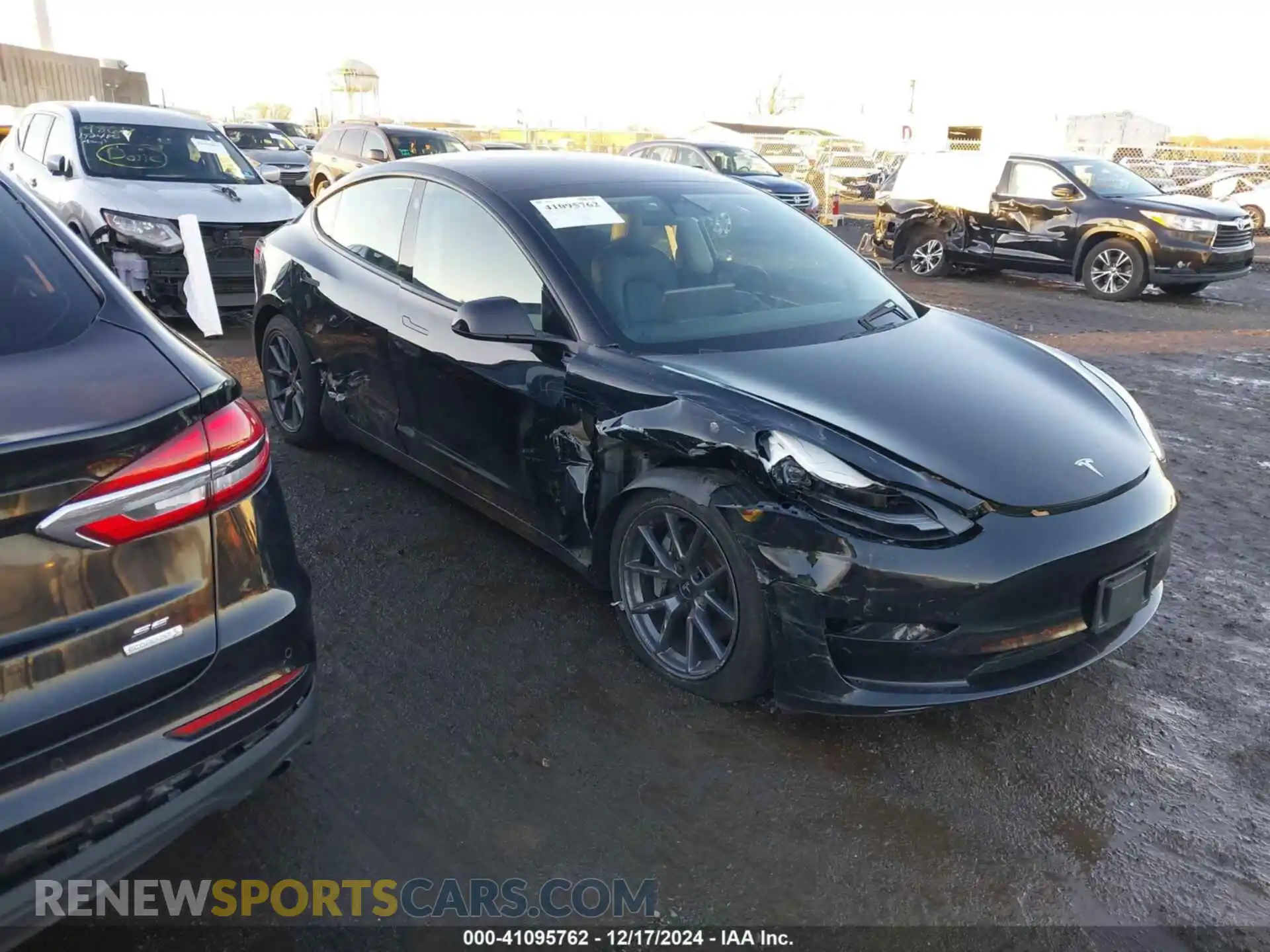 1 Photograph of a damaged car 5YJ3E1EB4MF044881 TESLA MODEL 3 2021