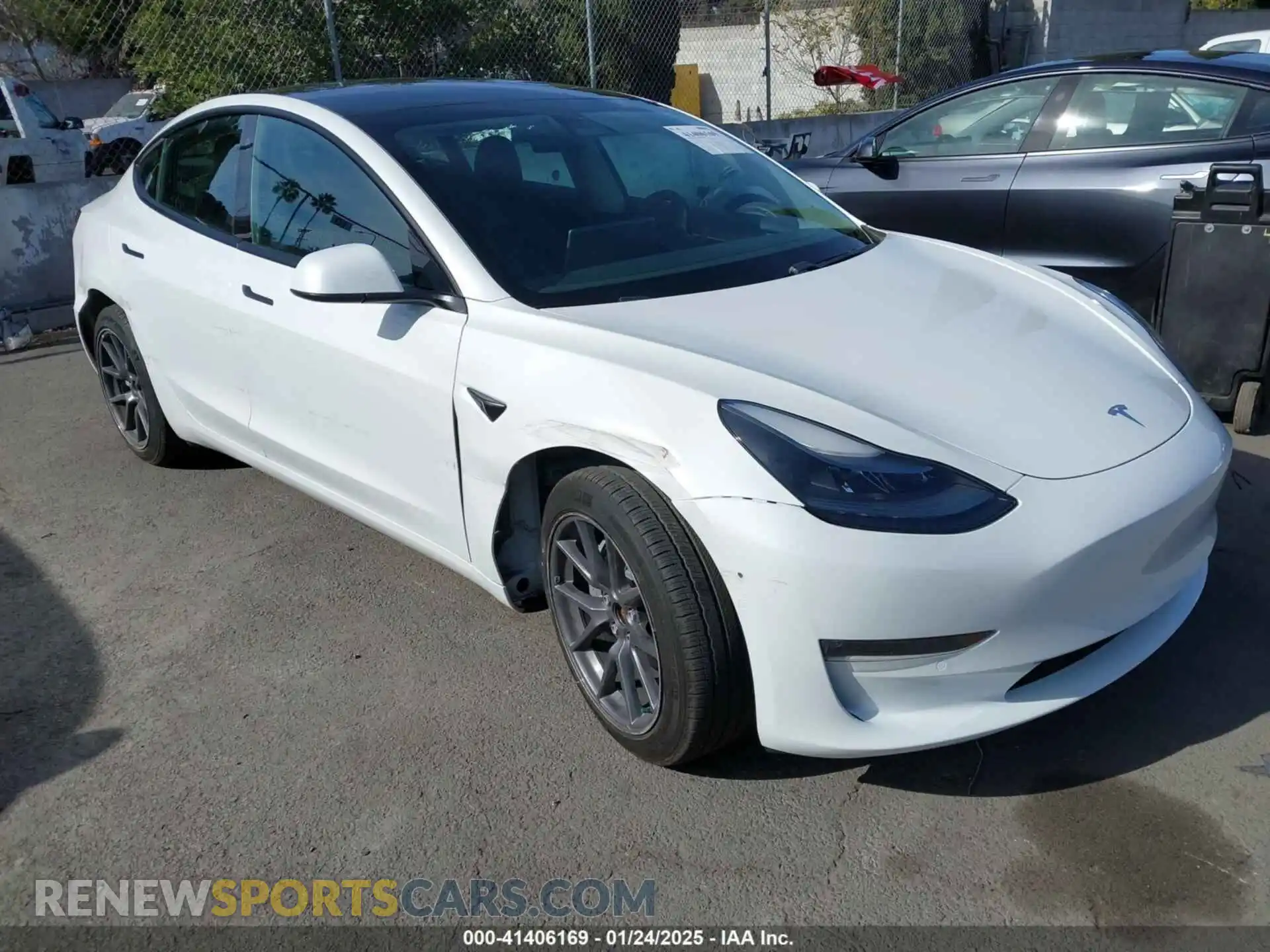 1 Photograph of a damaged car 5YJ3E1EB4MF072972 TESLA MODEL 3 2021