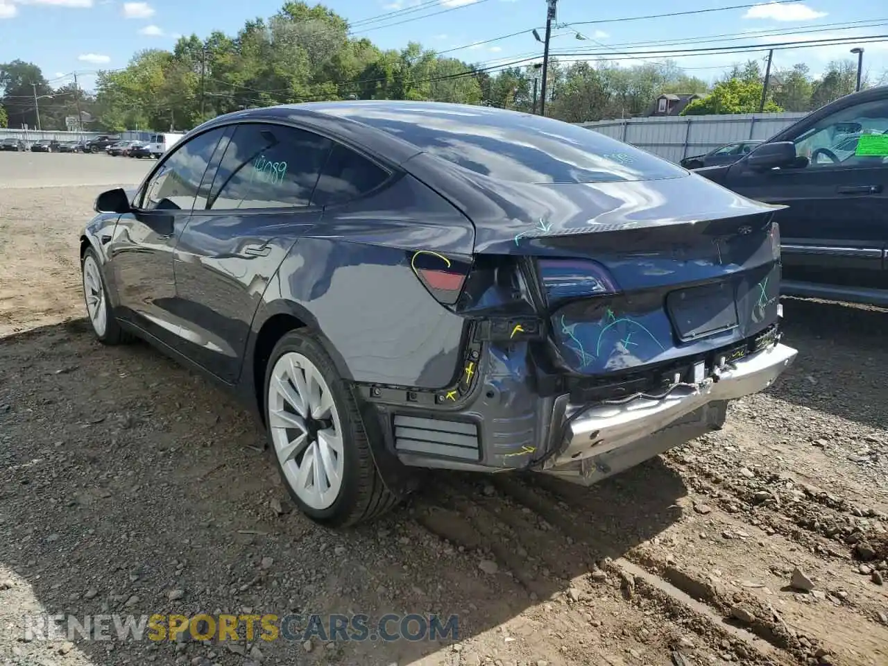 3 Photograph of a damaged car 5YJ3E1EB4MF084653 TESLA MODEL 3 2021