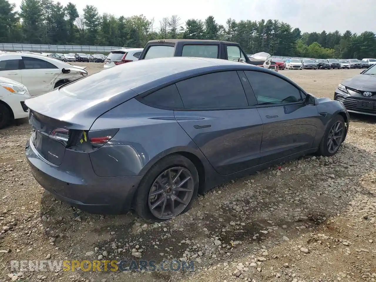 3 Photograph of a damaged car 5YJ3E1EB4MF860053 TESLA MODEL 3 2021