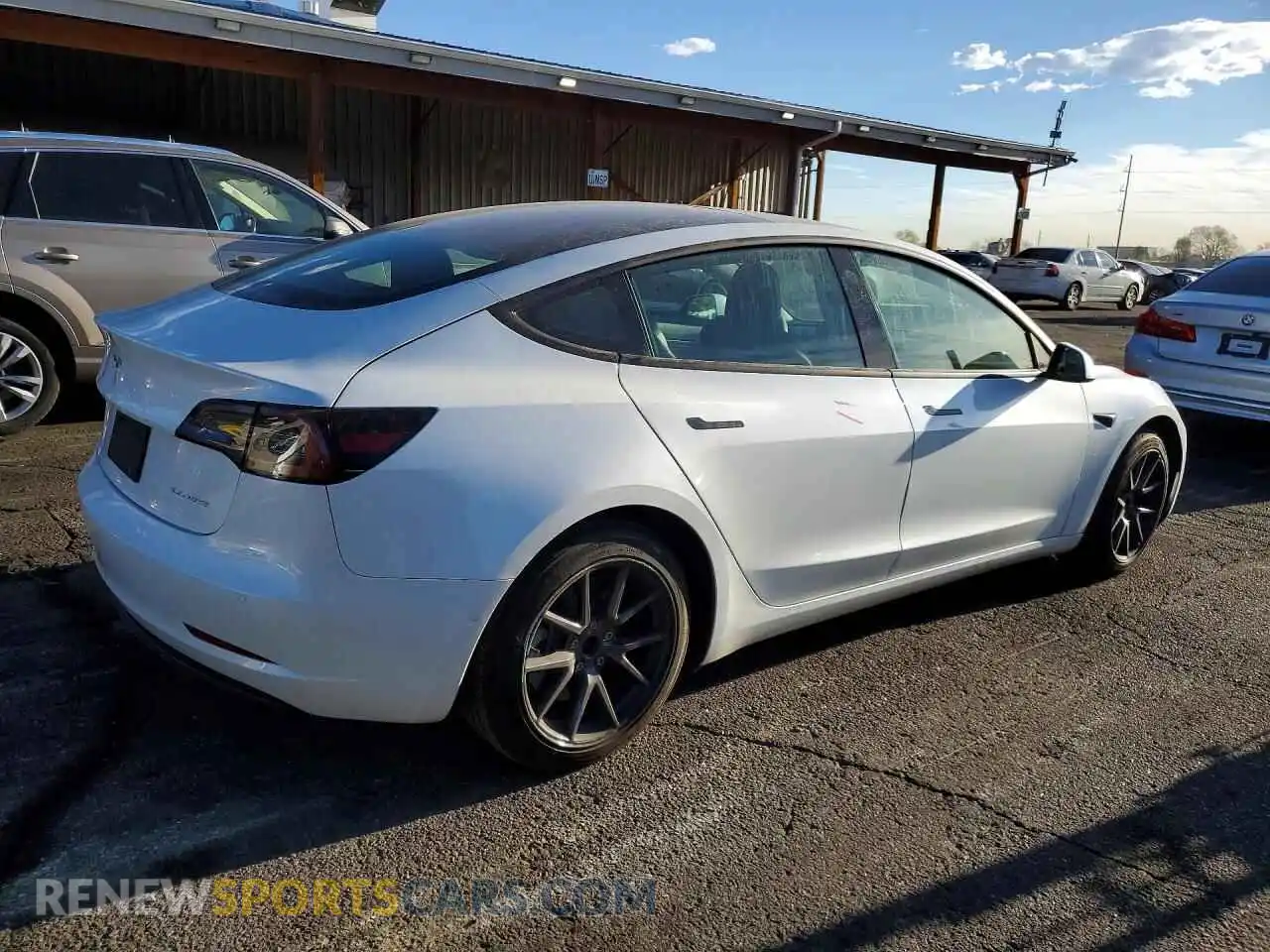 3 Photograph of a damaged car 5YJ3E1EB4MF902768 TESLA MODEL 3 2021