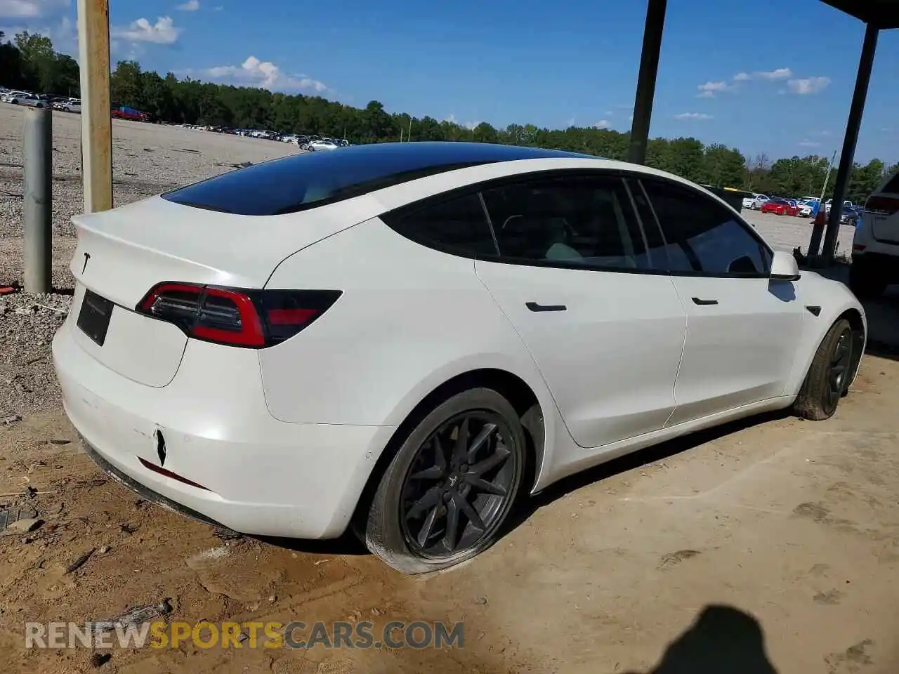 3 Photograph of a damaged car 5YJ3E1EB4MF903306 TESLA MODEL 3 2021