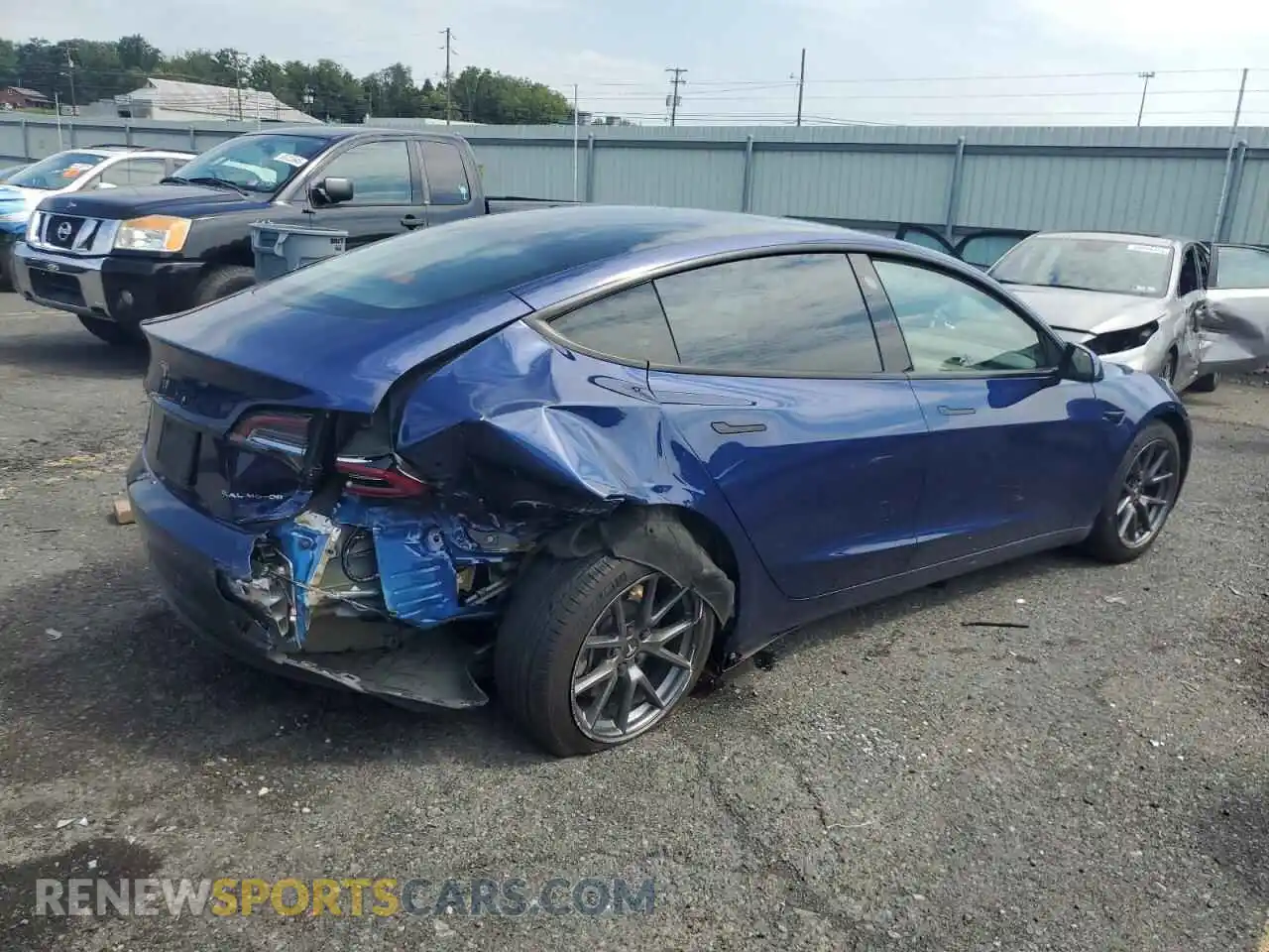 3 Photograph of a damaged car 5YJ3E1EB4MF960962 TESLA MODEL 3 2021