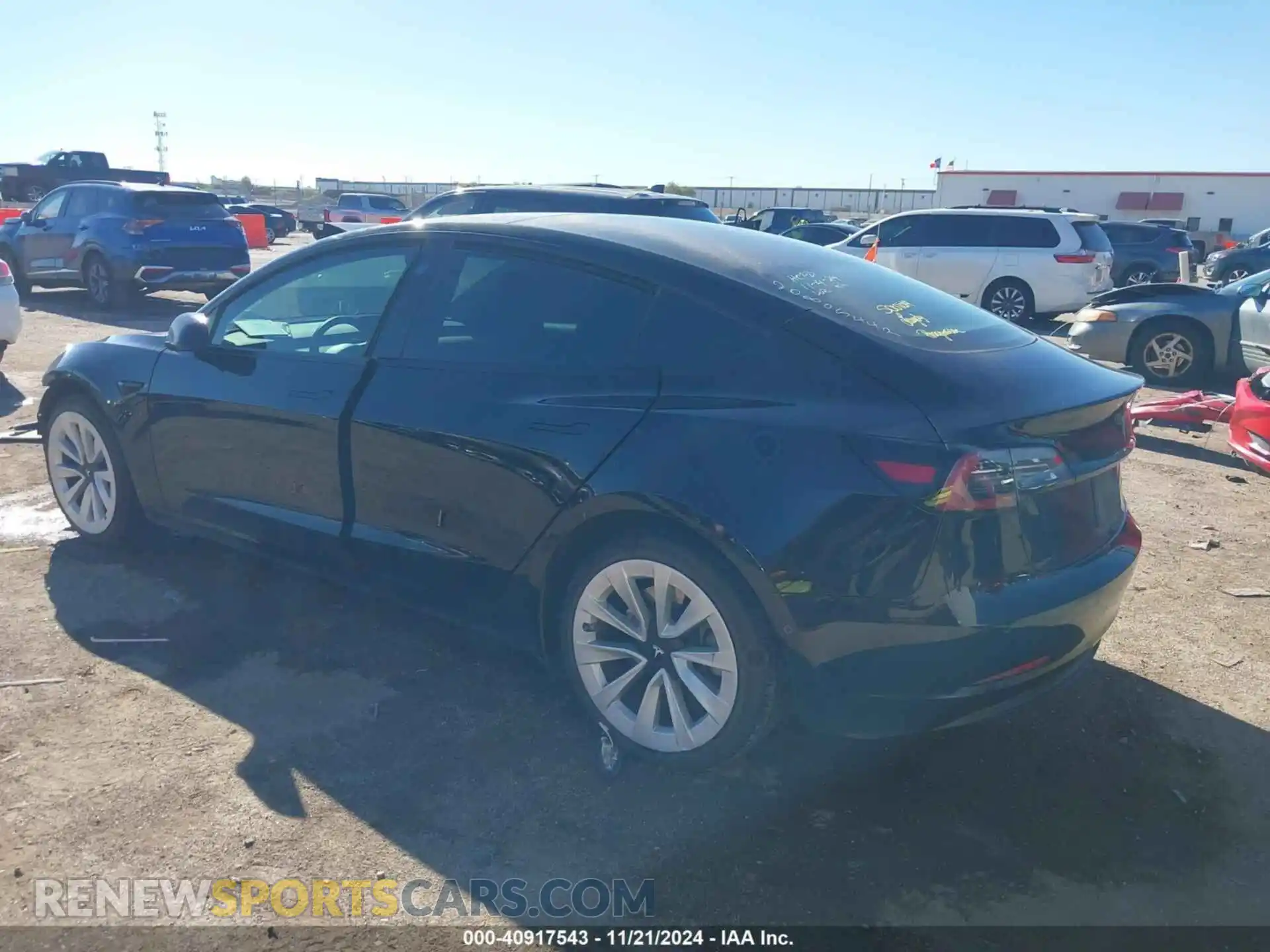 3 Photograph of a damaged car 5YJ3E1EB5MF036935 TESLA MODEL 3 2021