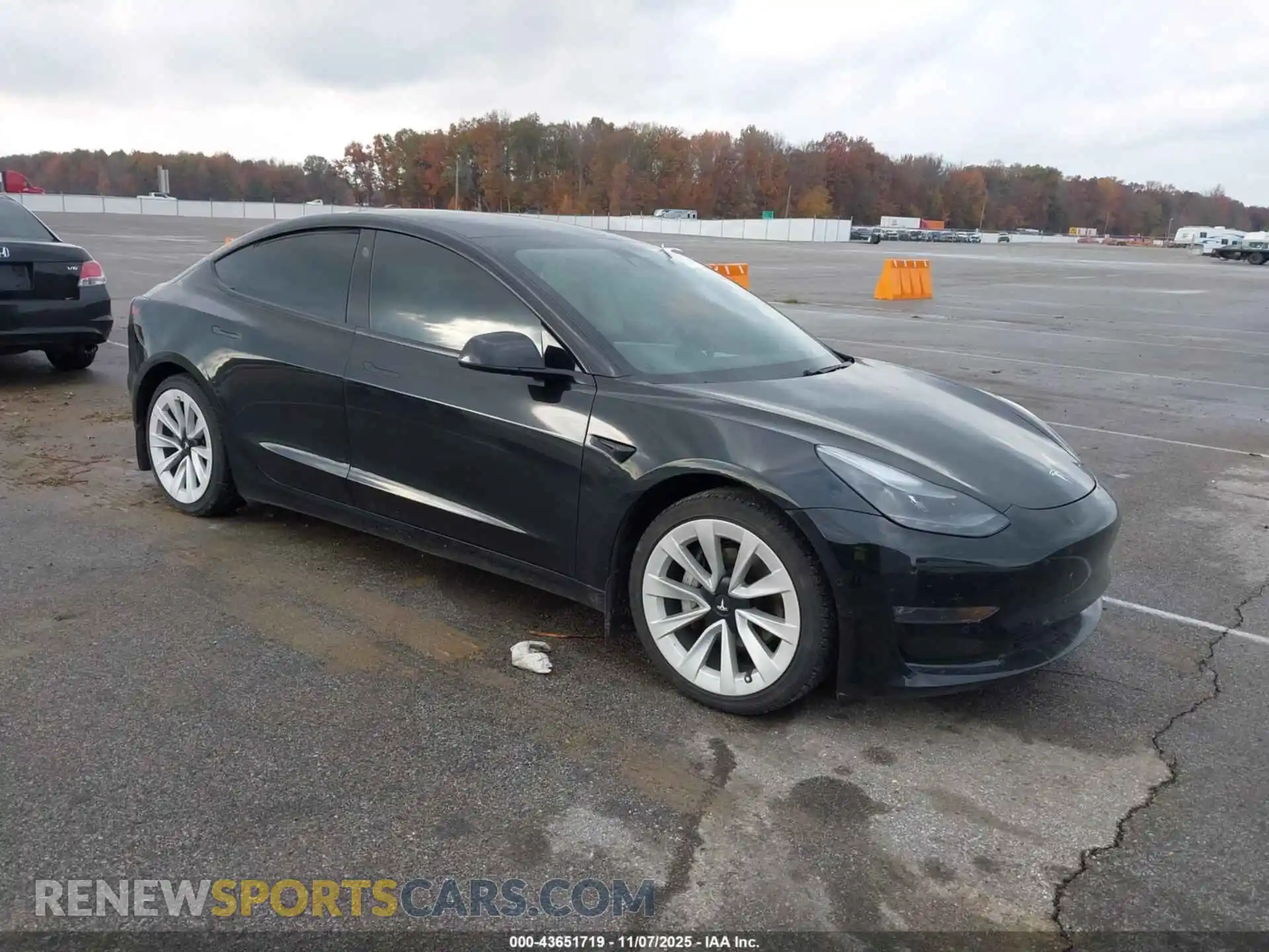 1 Photograph of a damaged car 5YJ3E1EB5MF047451 TESLA MODEL 3 2021