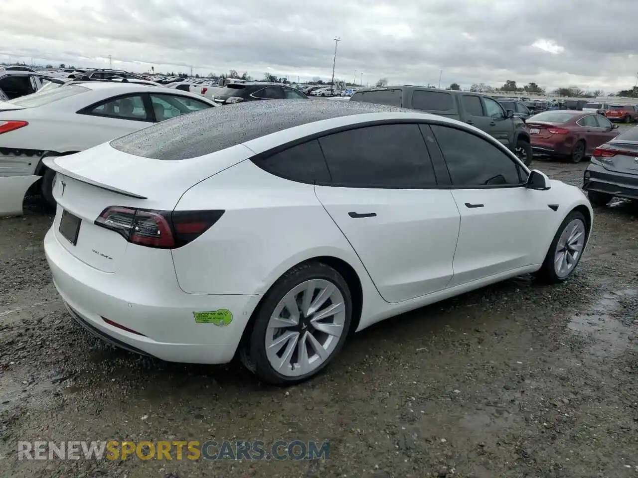 3 Photograph of a damaged car 5YJ3E1EB5MF071510 TESLA MODEL 3 2021