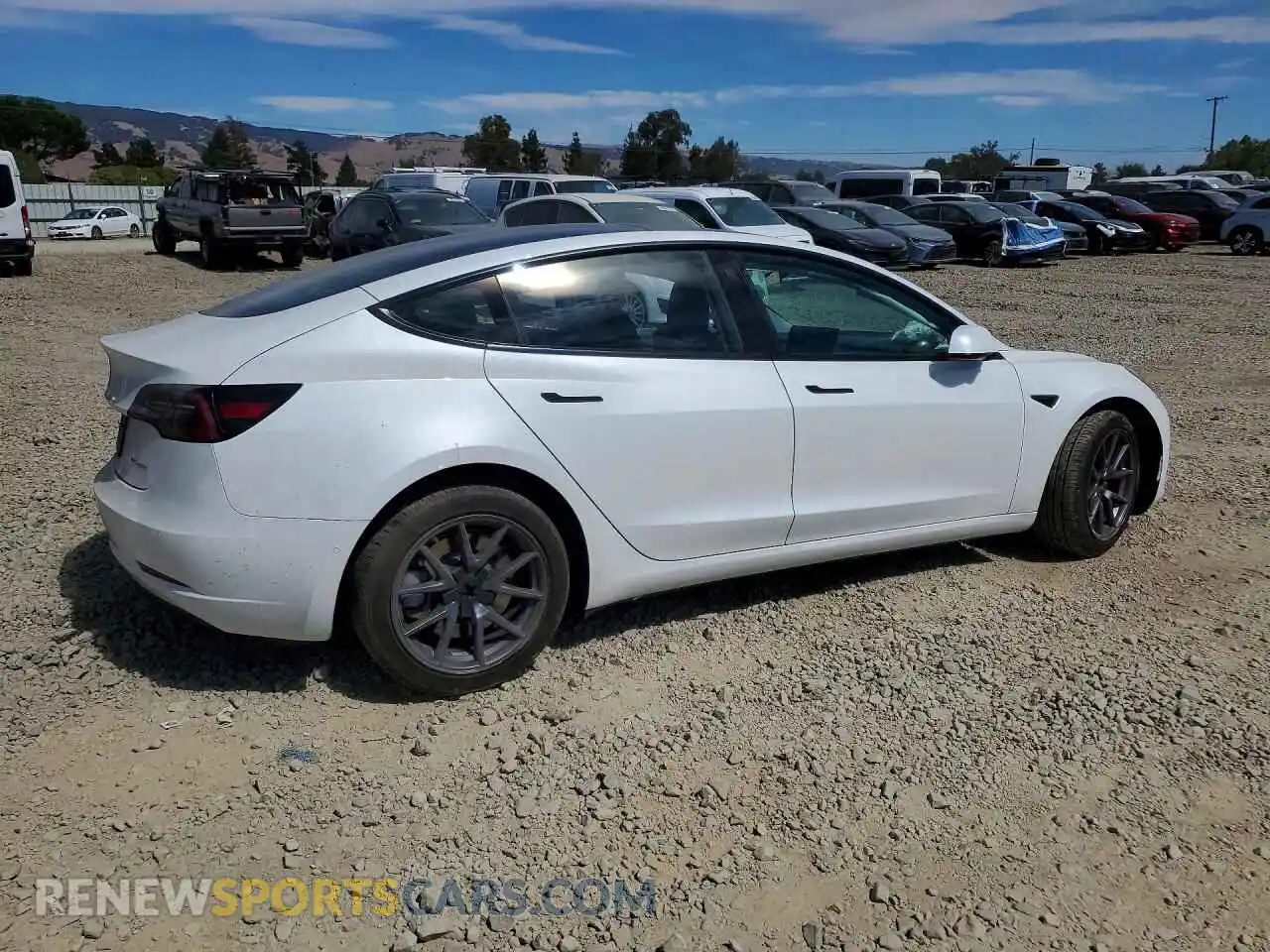 3 fotografías del automóvil dañado 5YJ3E1EB5MF072656 TESLA MODEL 3 2021